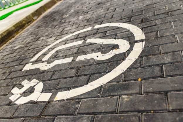 Featured_ELECTRIC_VEHICLE_CHARGING_HOME